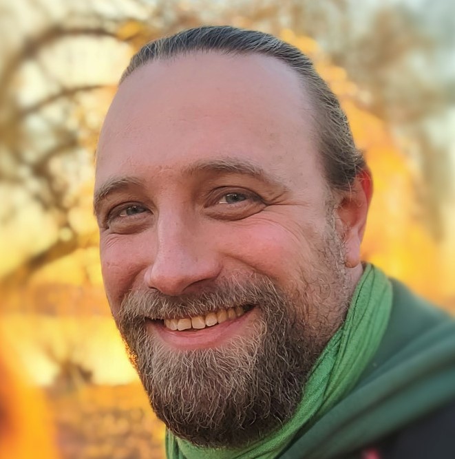 Portrait image of Alexander Hantke